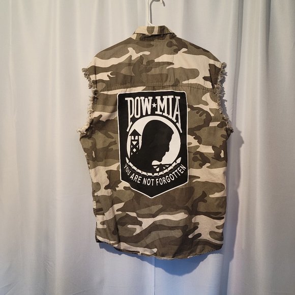POW Camo Vest - Picture 5 of 5